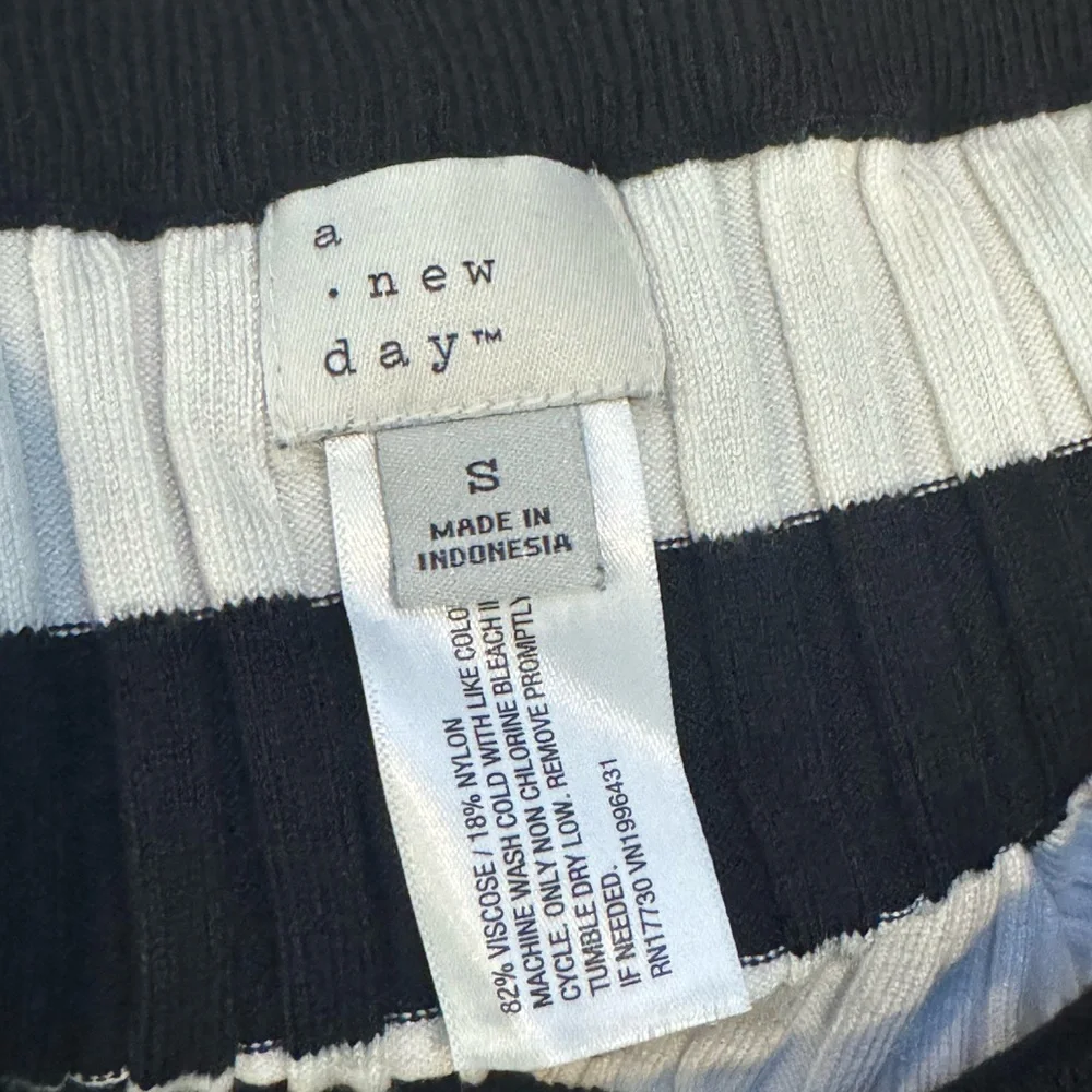 Striped Skirt - Picture 2 of 2